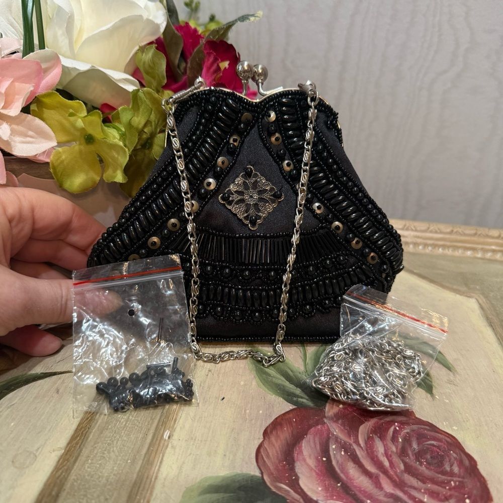Heavily Beaded KISS Clasp Black Evening Bag Clutch Purse Wristlet Crossbody NWOT